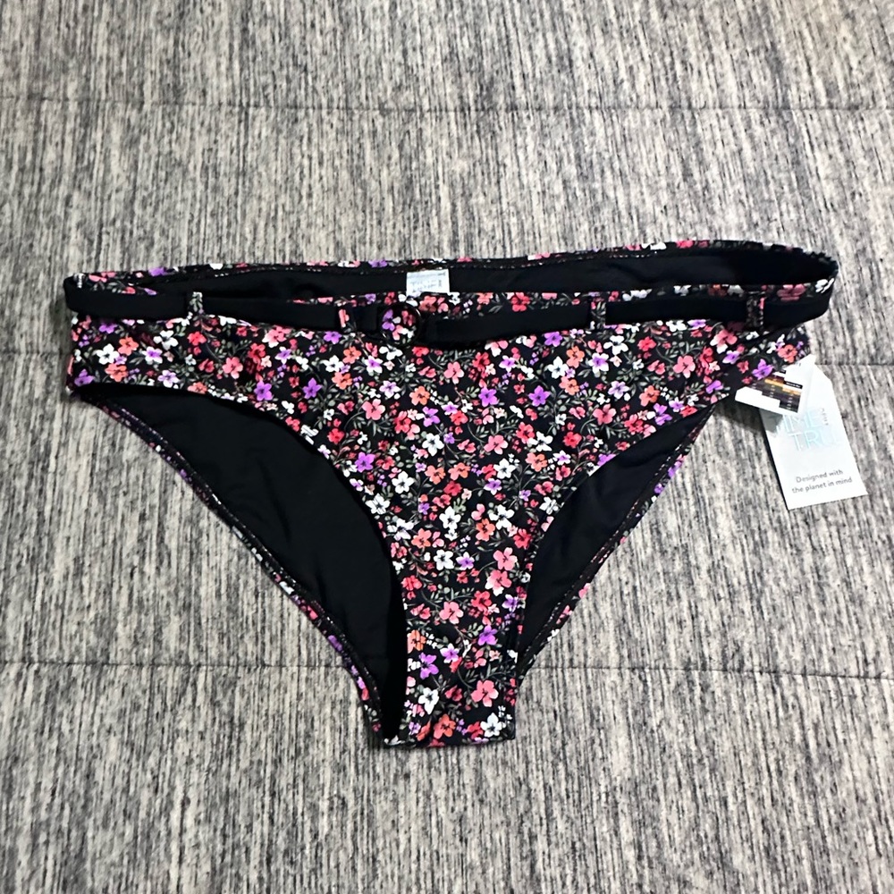 Floral bikini bottom, NWT